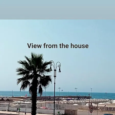 House Rome Front Sea