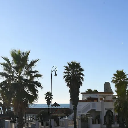 Apartment House Rome Front Sea *